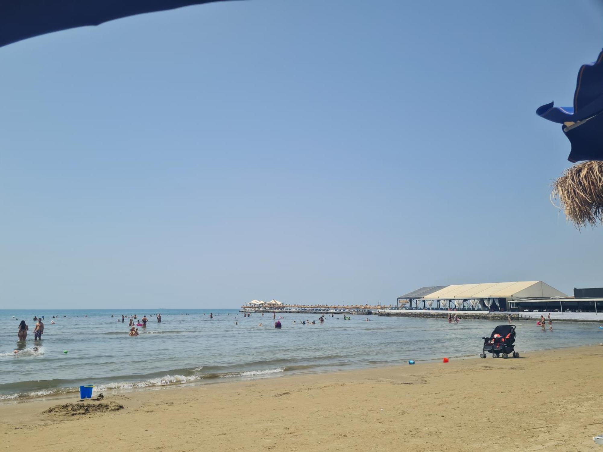 Sara-El Seaside Apartment Дуррес Екстер'єр фото