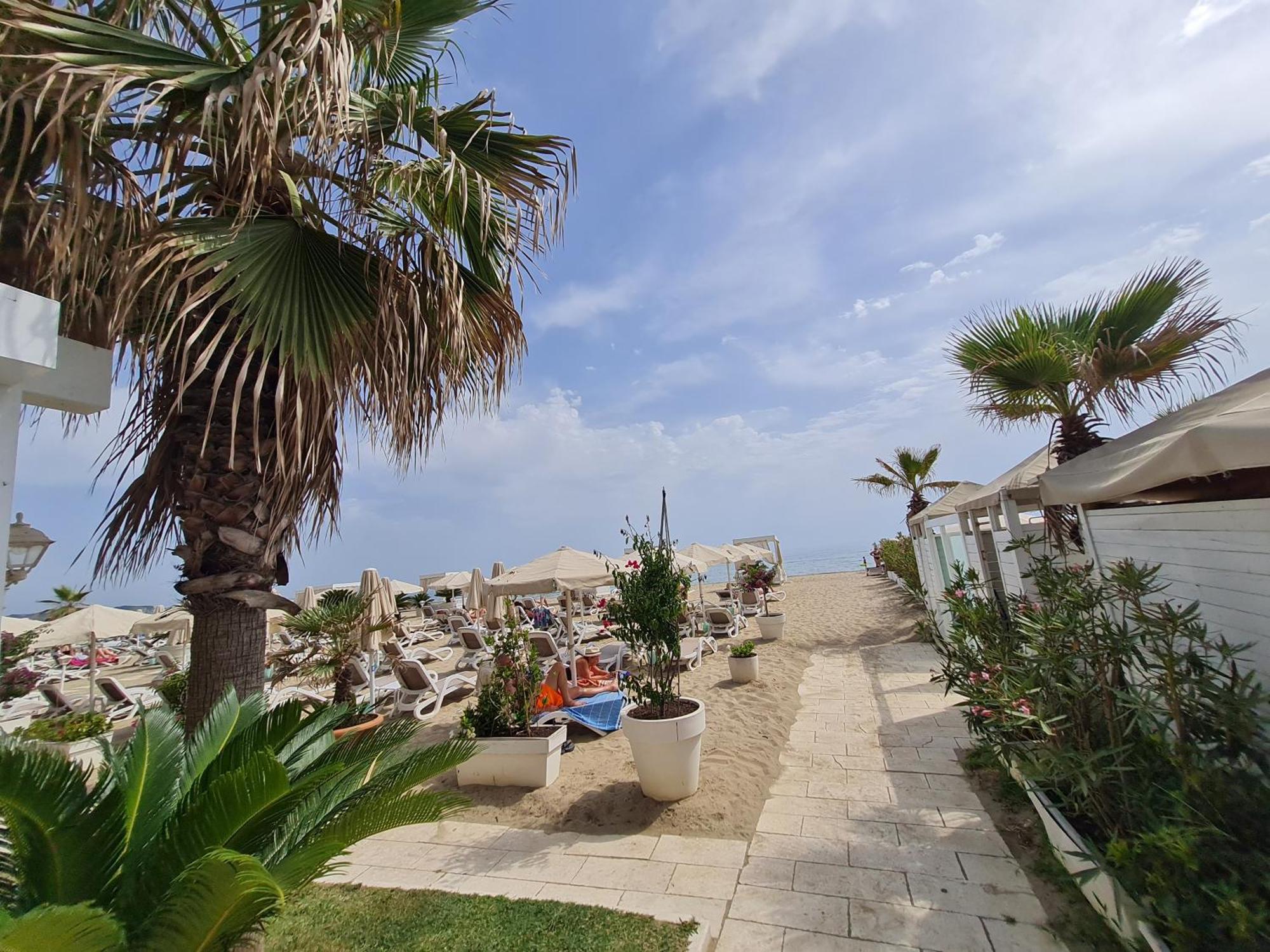 Sara-El Seaside Apartment Дуррес Екстер'єр фото